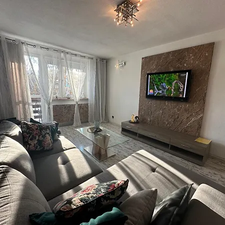 アパート Apartment Ustron